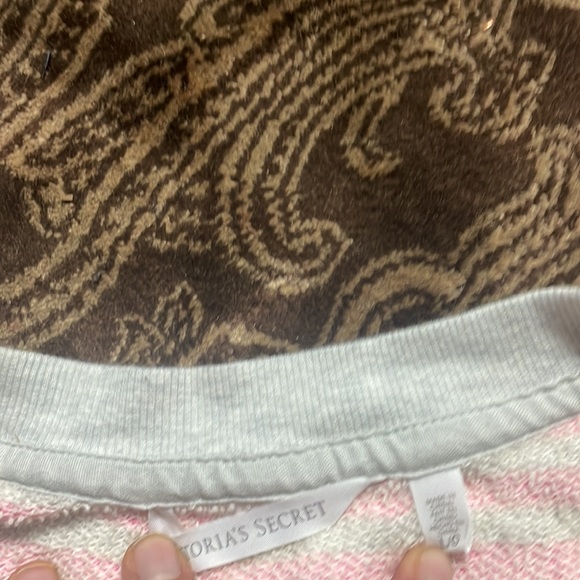 VINTAGE Victoria’s Secret sweatshirt, pink and grey - Picture 2 of 4